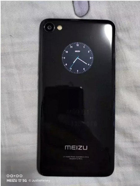 У мережу потрапив "живий" знімок неанонсованого смартфона Meizu з двома дисплеями