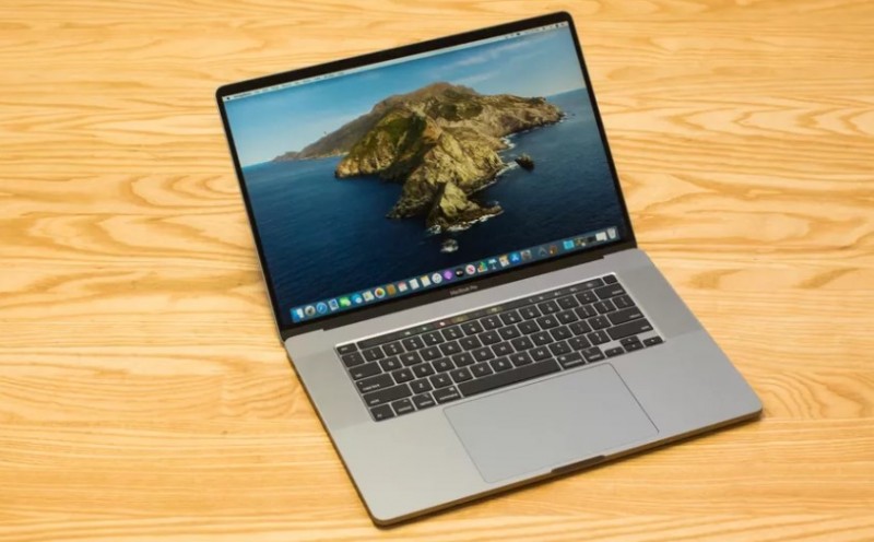 16-дюймовий MacBook Pro продаватимуть з покращеним графічним адаптером AMD Radeon Pro 5600M