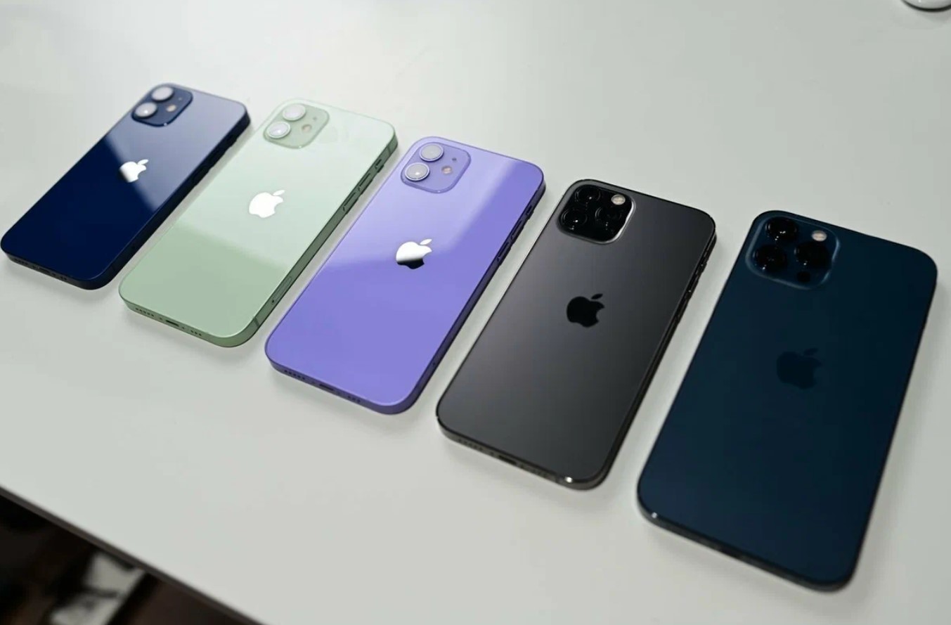 Лучший цвет айфона 13. Apple iphone 2021. Apple iphone 13 цвета. Iphone 12 Mini цвета корпуса. Apple iphone 13 Mini цвета.