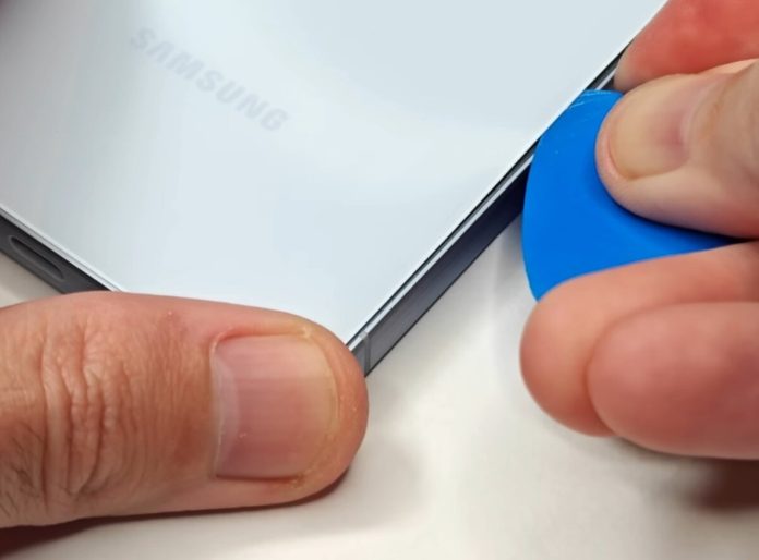 Samsung Galaxy A55 перевірили на ремонтопридатність