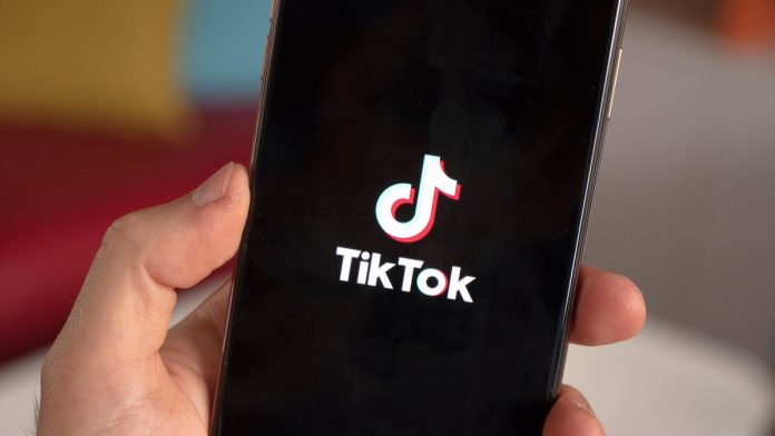 TikTok позначатиме контент створений за допомогою штучного інтелекту