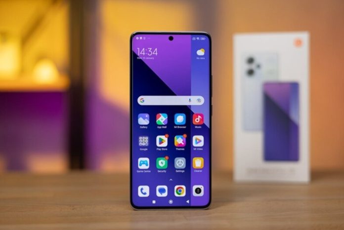 Розкриті деталі про Redmi Note 14 та майбутні флагмани Realme та Honor