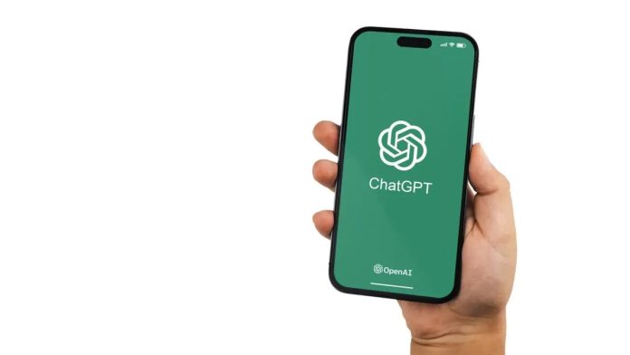 ChatGPT навчився продовжувати розмову у фоновому режимі на iPhone