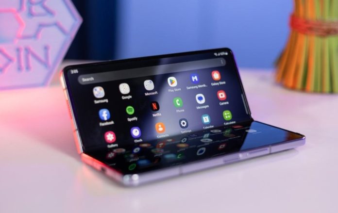 Samsung Galaxy Z Fold Slim запропонує зовнішній екран з інноваційним співвідношенням сторін