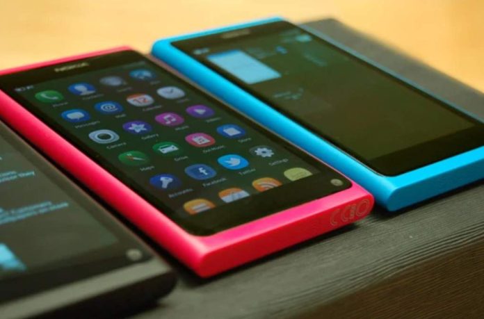 HMD працює над новим смартфоном, схожим на Nokia N9