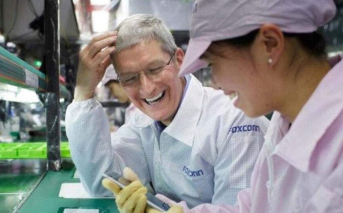 За місяць до запуску iPhone 16 Foxconn наймає 50 тисяч нових працівників