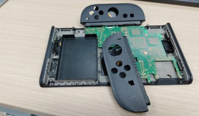 Перше живе зображення кишенькової консолі Nintendo Switch 2 потрапило в мережу