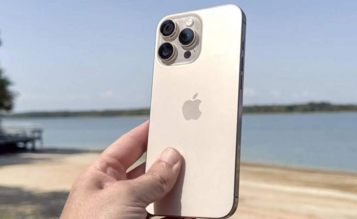 iPhone 16 Pro Max став найбільш автономним флагманом, обігнавши Galaxy S24 Ultra та Pixel 9 Pro XL