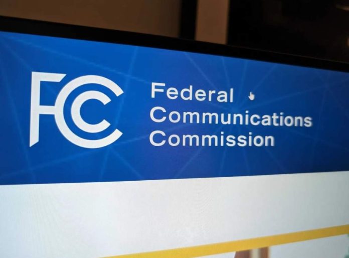 FCC зобов'язує всіх виробників смартфонів забезпечити сумісність із слуховими апаратами