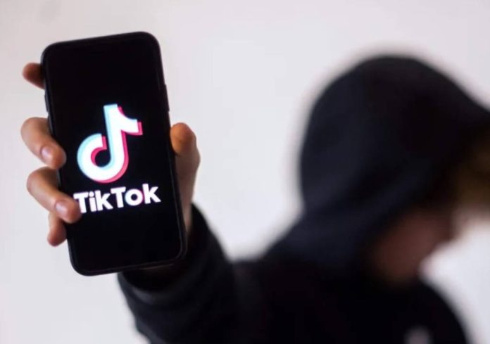 TikTok може бути заблокований на смартфонах iPhone та Android