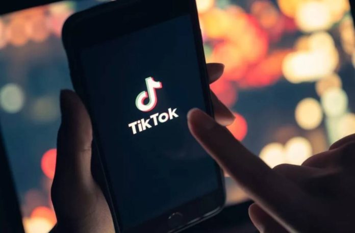 TikTok закривають в одній з країн Європи: всі подробиці