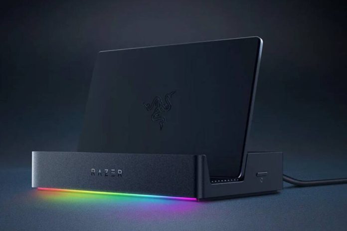 Razer створила док-станцію, яка робить смартфон повноцінною ігровою платформою