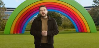 Apple тисне в суді на відомого інсайдера: що відомо зараз Apple тисне в суді на відомого інсайдера: що відомо зараз